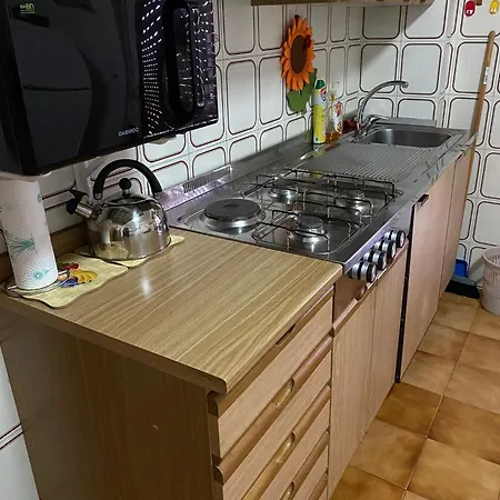 Via Pitagora, 500 Metri Dal Mare Lägenhet